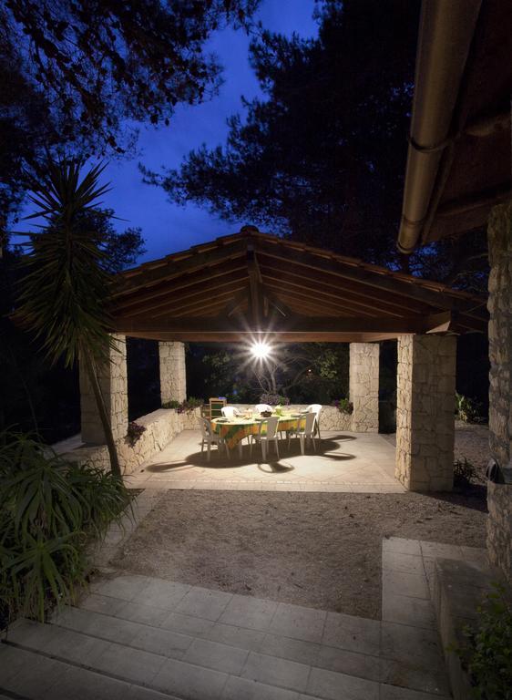 NardòTrullo In The Wood别墅 外观 照片